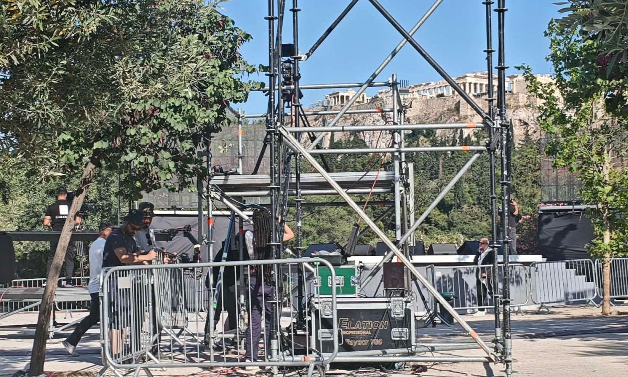 Αντίστροφη μέτρηση για το νέο κόμμα Τσίπρα - Οι πρώτες εικόνες από το Θησείο
