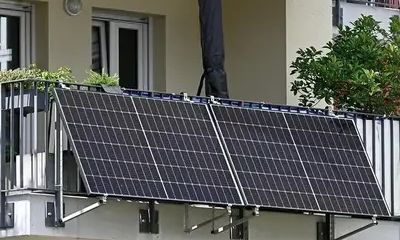 Σε ισχύ η αυτοκατανάλωση ηλεκτρικής ενέργειας: Οι προδιαγραφές για τα «φωτοβολταϊκά στο μπαλκόνι»
