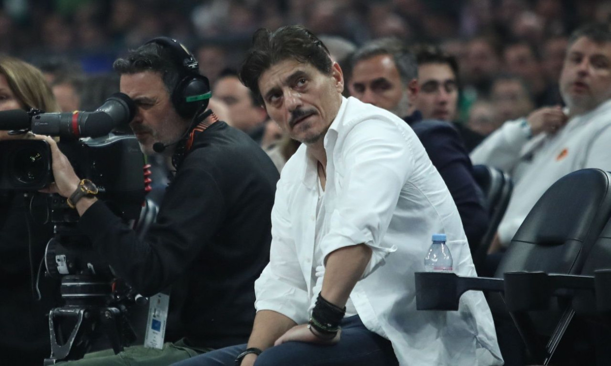 Δημήτρης Γιαννακόπουλος: «Κάποιος θα φορέσει ξανά μπλουζάκι όπως παλιά στο ΣΕΦ»
