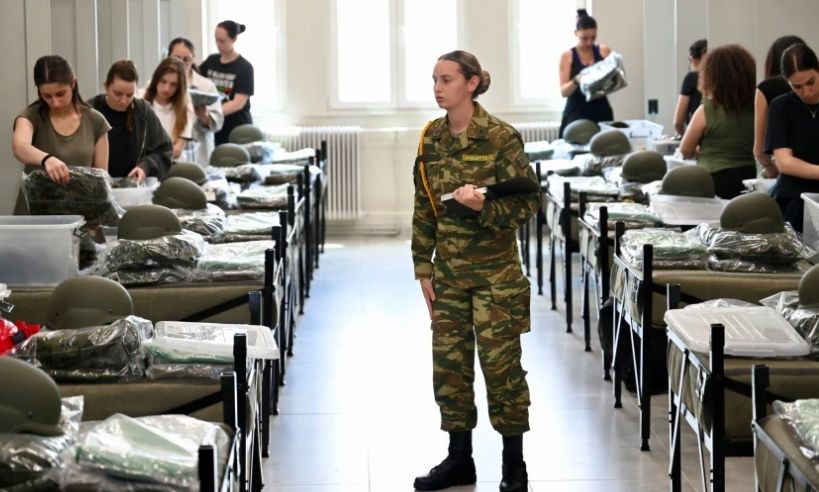 Δένδιας για εθελοντική στράτευση γυναικών: «Πράξη ευθύνης, προσφοράς και εμπιστοσύνης»