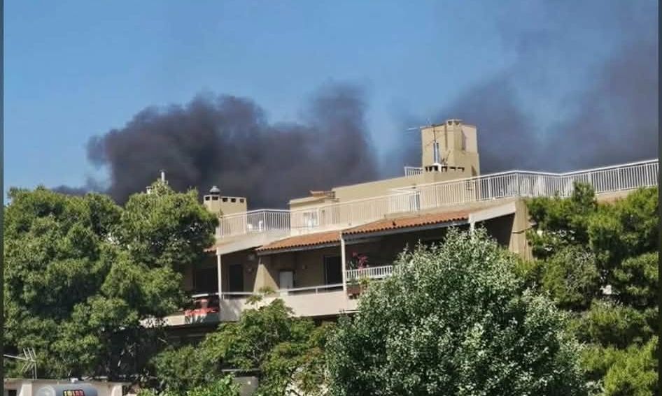 Φωτιά σε υπόγειο γκαράζ στην Αγία Παρασκευή