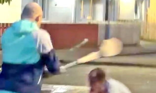 Μπέλφαστ: Ποιος είναι ο άνδρας, πατέρας ενός παιδιού, που στ