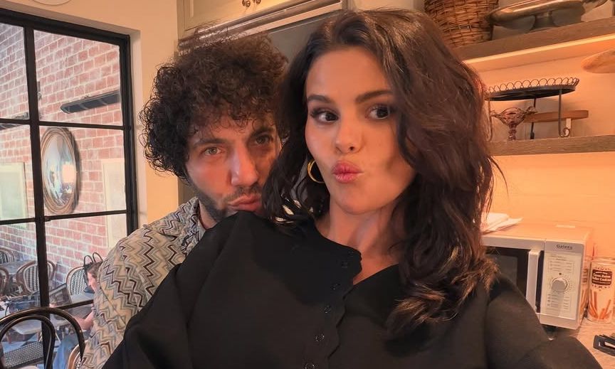 Ο Benny Blanco φίλησε δημόσια το στήθος της Selena Gomez - Σ