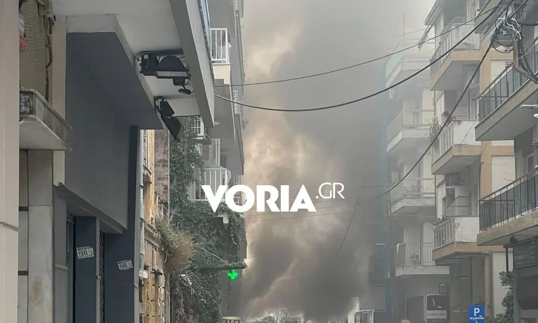 Θεσσαλονίκη: Φωτιά σε συνεργείο αυτοκινήτων - Πυκνοί καπνοί στο κέντρο