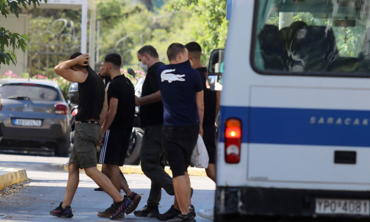 Καλλιθέα: Δολοφόνησαν τον 15χρονο με μία μαχαιριά στην καρδιά – Τα ευρήματα του ιατροδικαστή