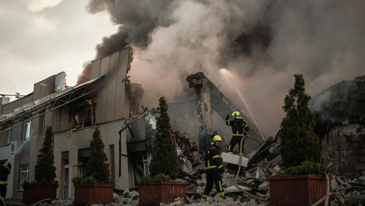Μπαράζ εκρήξεων στο Κίεβο: Συναγερμός για νέα ρωσική πυραυλική επίθεση
