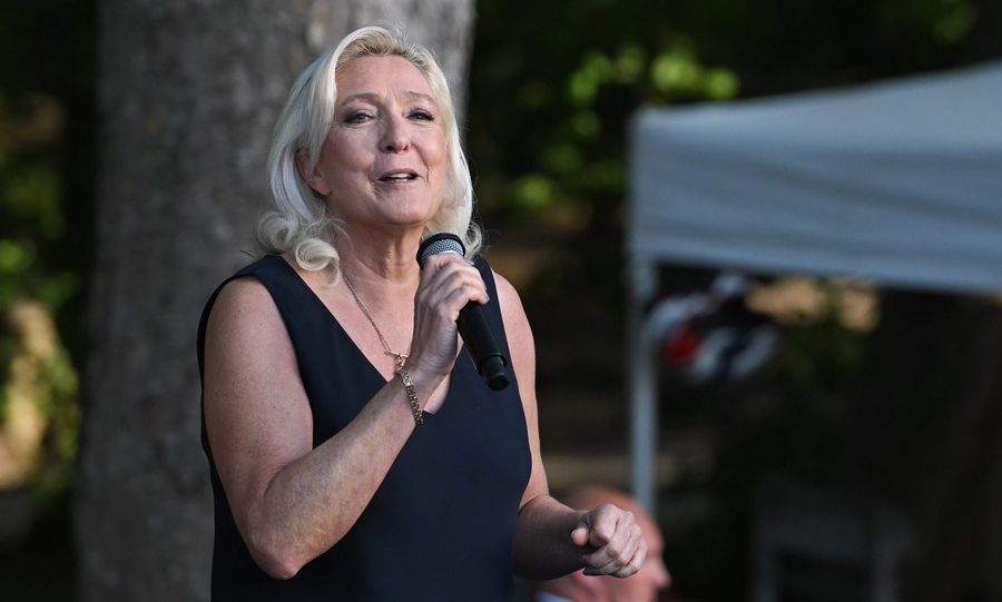 Μαρίν Λεπέν: Αυξημένα ποσοστά στις δημοσκοπήσεις - Της δίνουν νίκη στο δεύτερο γύρο