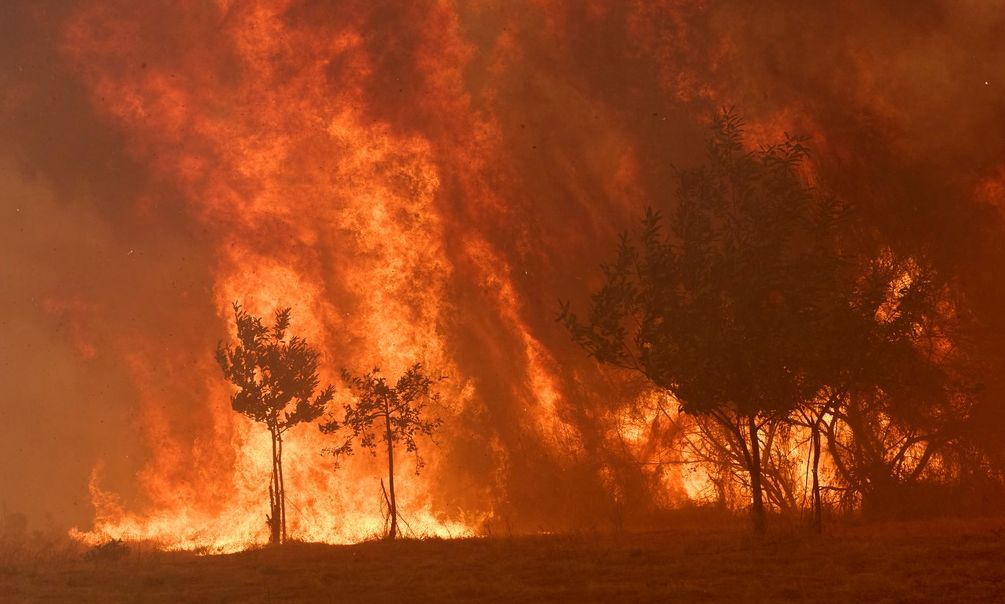 Εκτός ελέγχου οι πυρκαγιές στην Ευρώπη: Εφιαλτικές προβλέψεις επιστημόνων για «Κόλαση του Δάντη»
