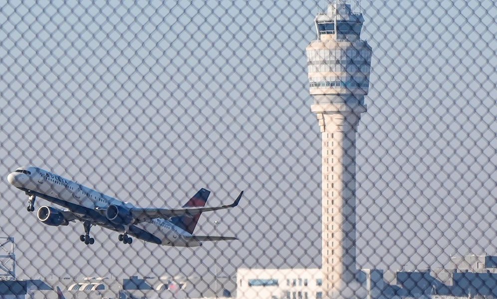 Οι πυρκαγιές στη Γαλλία «αρρώστησαν» 6 αεροσυνοδούς - Η αποζημίωση των 100.000 ευρώ στους επιβάτες