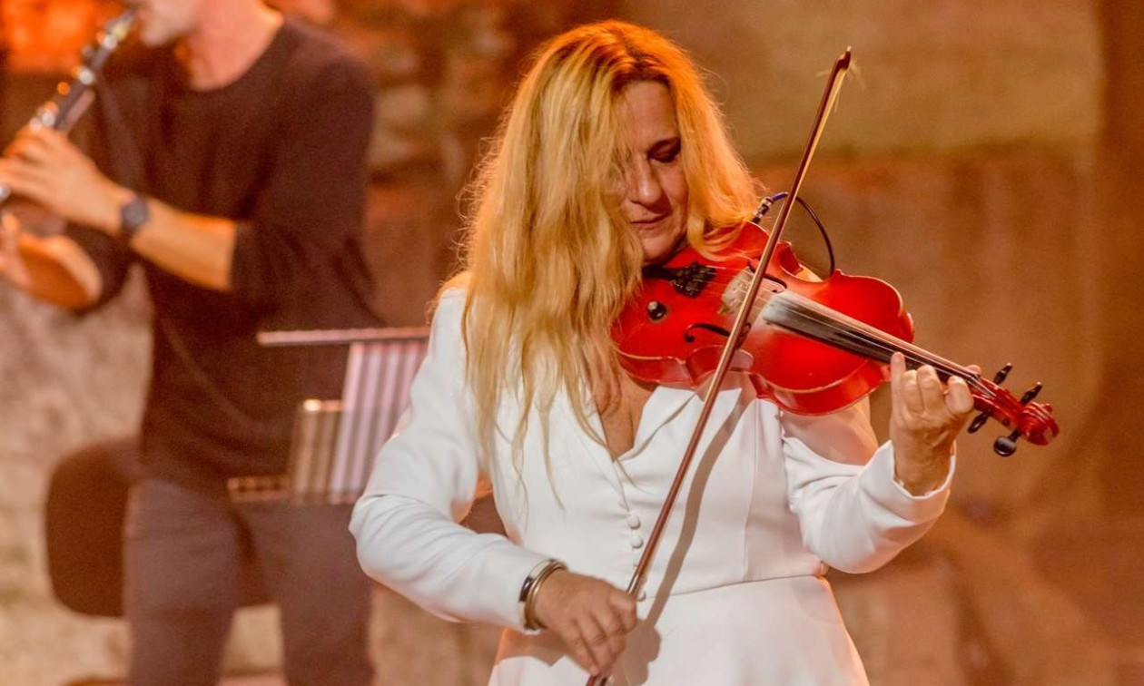 Η Ευανθία Ρεμπούτσικα στο Δημοτικό Θέατρο Λυκαβηττού στις 17 Σεπτεμβρίου