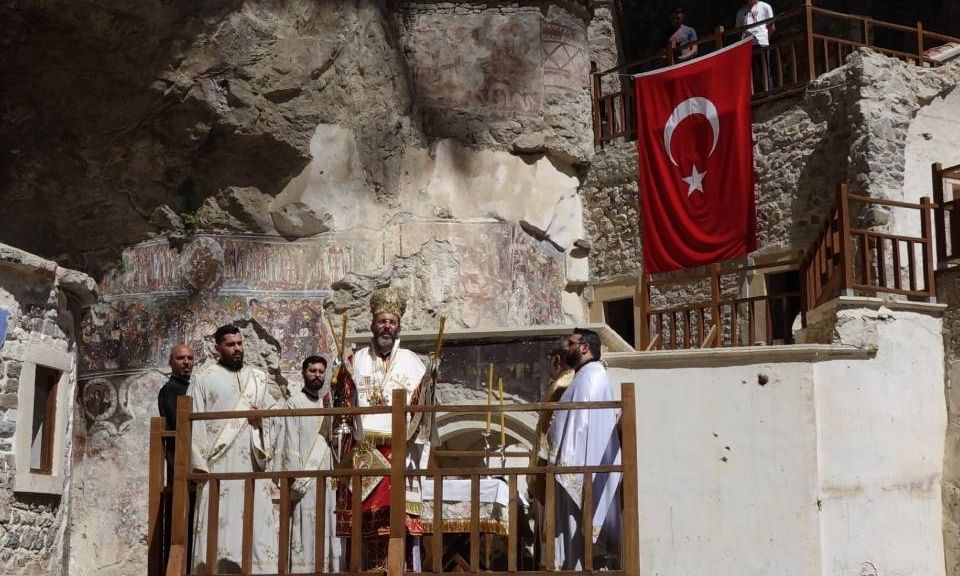 Παναγία Σουμελά: Κεκλεισμένων των θυρών η αυριανή Θεία Λειτουργία - Έντονη τουρκική αντίδραση