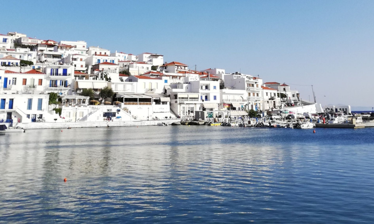 Εξοχικές κατοικίες: Τιμές που ζαλίζουν στα νησιά - Ποιοι ξένοι πληρώνουν το βάρος των σπιτιών χρυσά