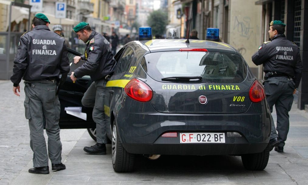 Συναγερμός στην Ιταλία: Συνελήφθη Γάλλος διακινητής πολεμικού εξοπλισμού που ταξίδευε από την Ελλάδα