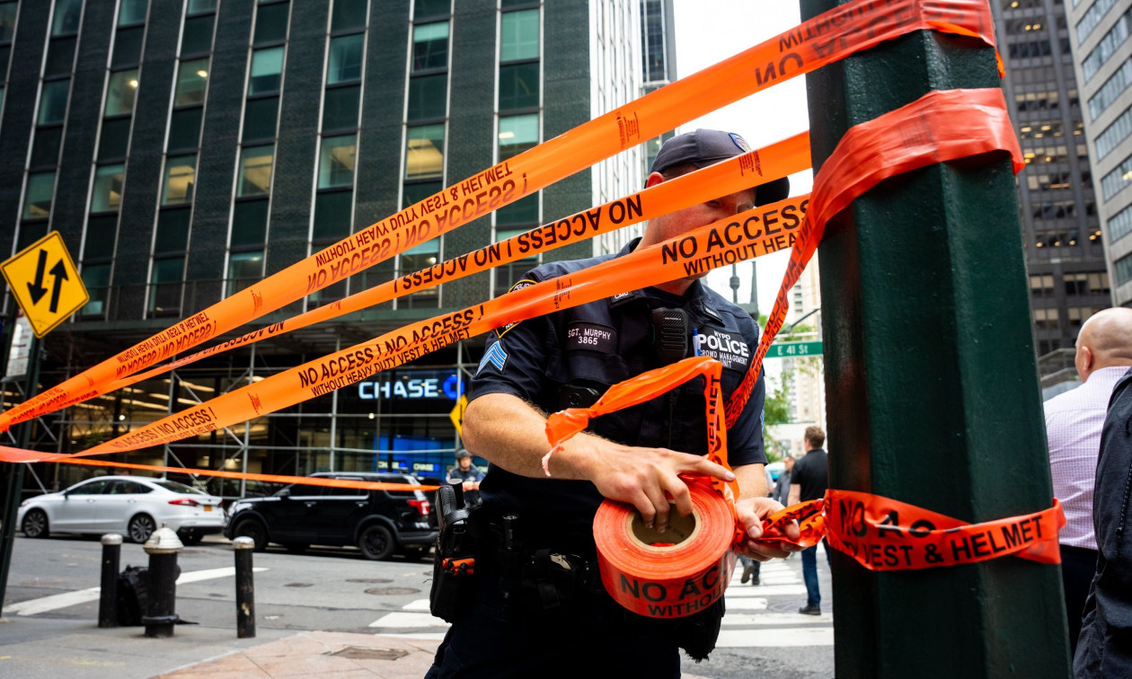 Νέα Υόρκη: Γυναίκα μαχαίρωσε δύο άτομα στην Times Square - Νεκρή η ίδια και το ένα θύμα