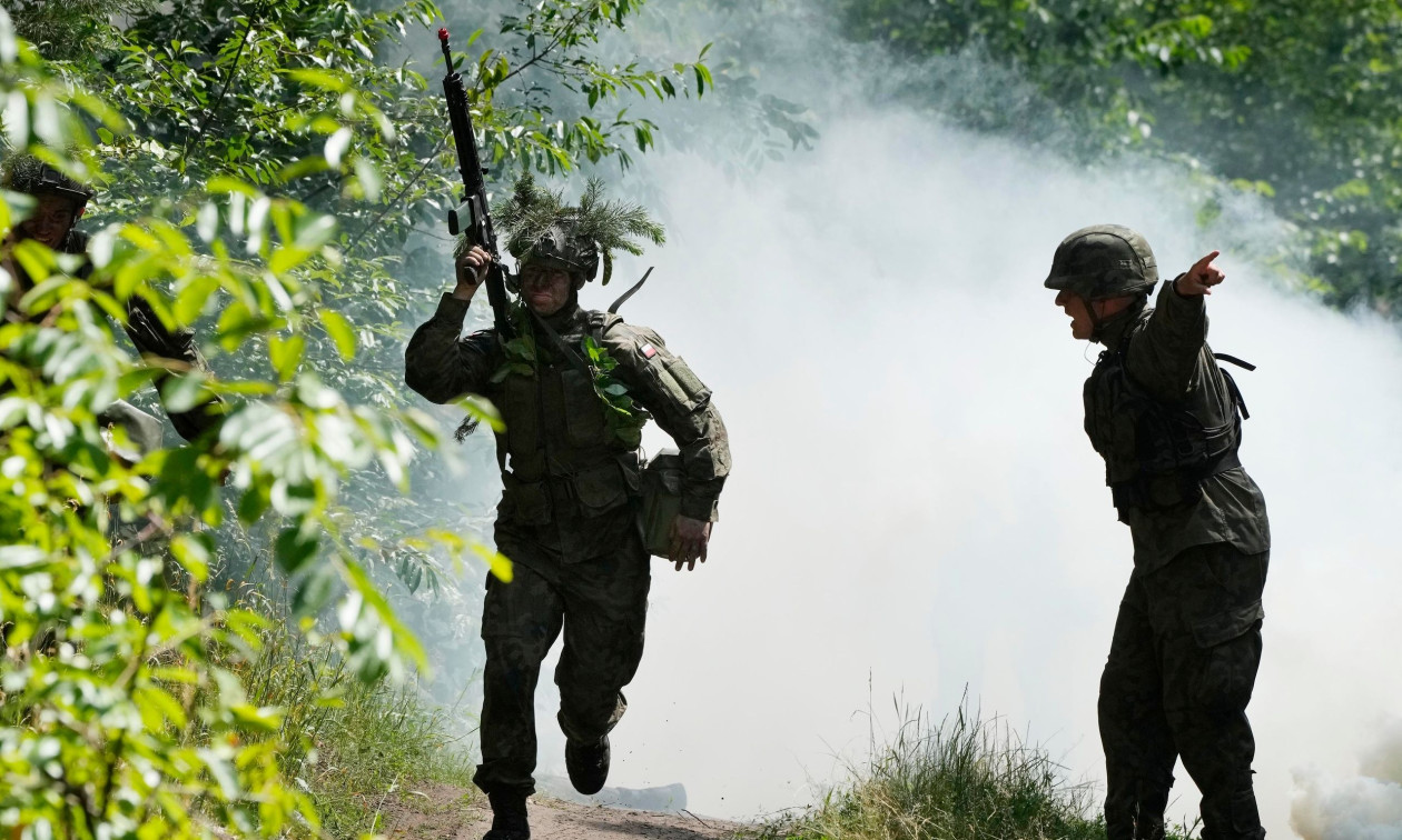 Πολωνία: Φτιάχνει το μεγαλύτερο στρατό της Ευρώπης-Επιδιώκει να εξοπλίζει η ίδια τα στρατεύματά της