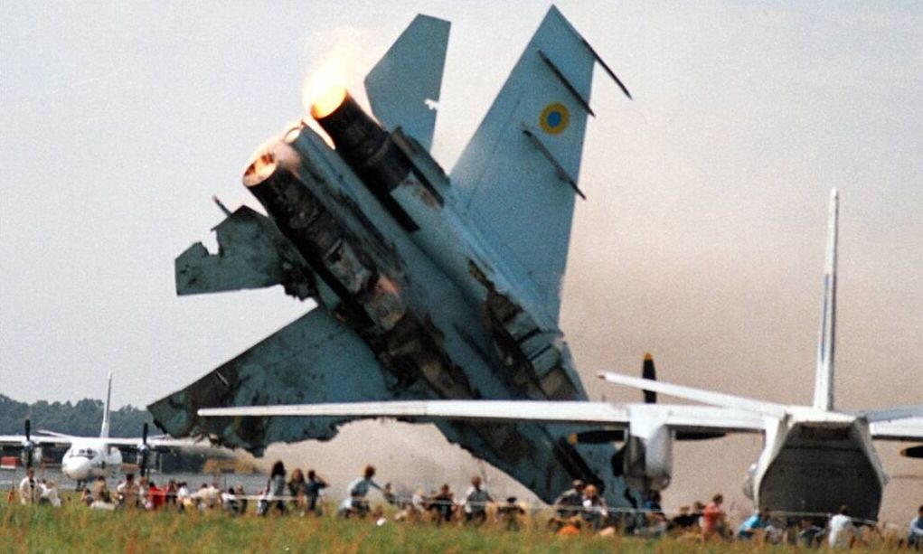 Ουκρανία: Όταν ένα Su-27 έπεσε πάνω στο πλήθος σε αεροπορική επίδειξη - 77 νεκροί και 543 τραυματίες