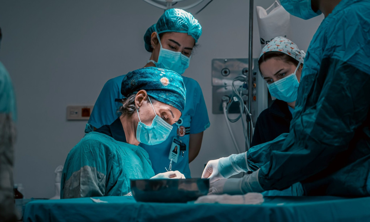 Κίνα: Γιατροί βρήκαν μεταλλικές βελόνες στην καρδιά, την κοιλιά και τη λεκάνη ενός άνδρα