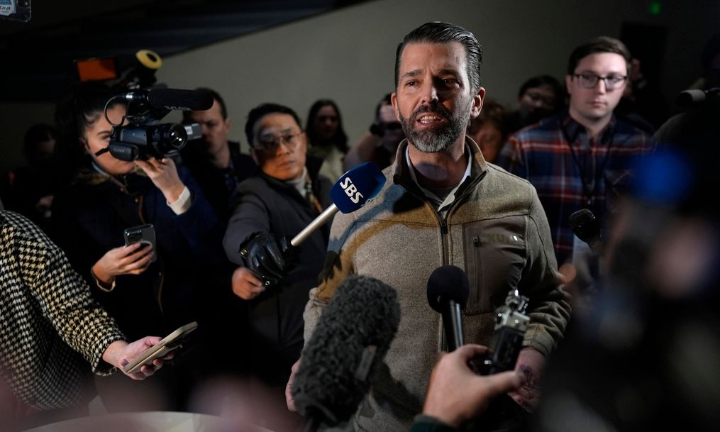 Τραμπ: Ο γιος του θα επιστρέψει τα χρήματα σε Ρώσο ολιγάρχη που χρηματοδότησε το γάμο του