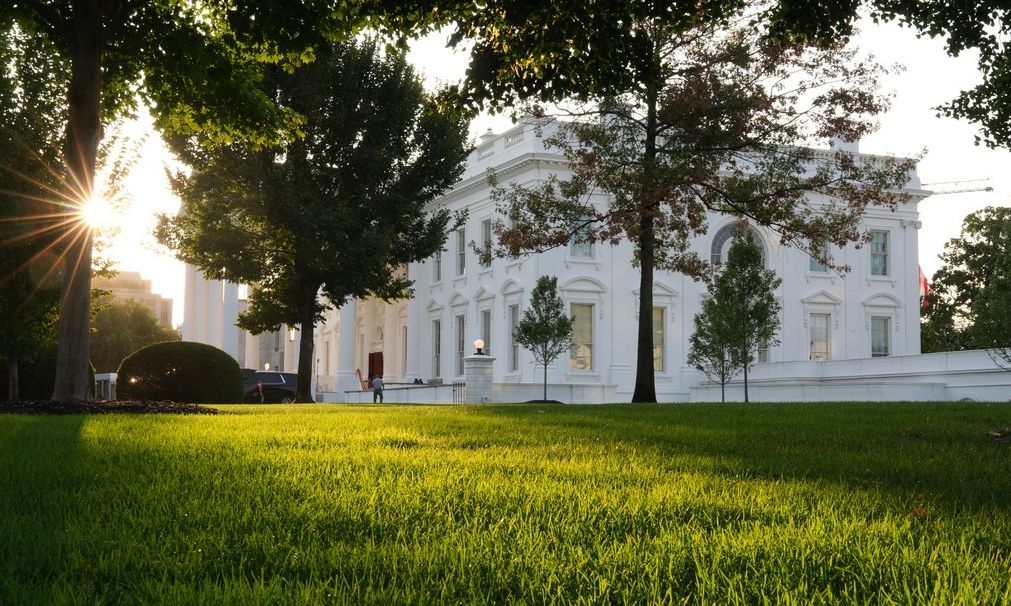 ΗΠΑ: CNN, MS NOW και Politico προσφεύγουν στη Δικαιοσύνη για την απαγόρευση εισόδου στον Λευκό Οίκο