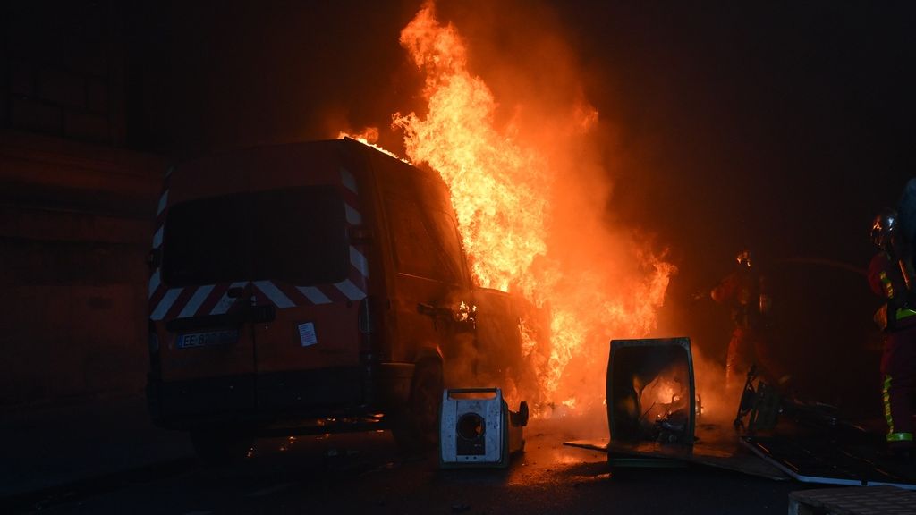 Στις φλόγες η Γαλλία: 1200 συλλήψεις, καταστροφές και όργιο λεηλασιών - Ντόμινο σε Ιταλία, Βέλγιο