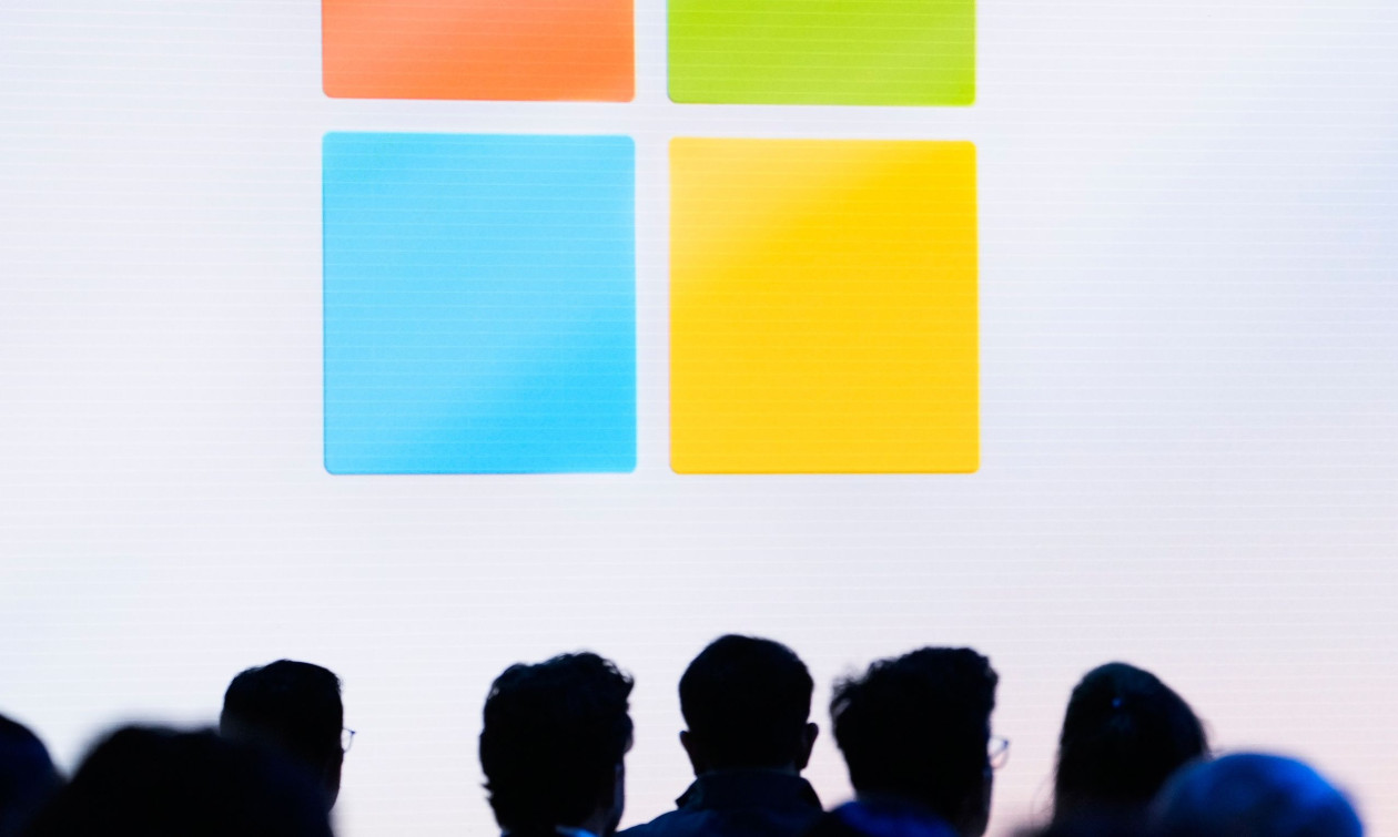 Microsoft: Πρόταση για εθελούσια αποχώρηση σε 60.000 εργαζομένους - Επενδύσεις σε κέντρα δεδομένων