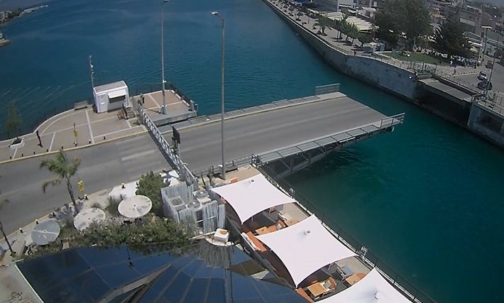 Χαλκίδα: Χάος στη γέφυρα του Ευρίπου – «Ζητώ συγγνώμη από όλους», λέει ο πρόεδρος του ΟΛΝΕ