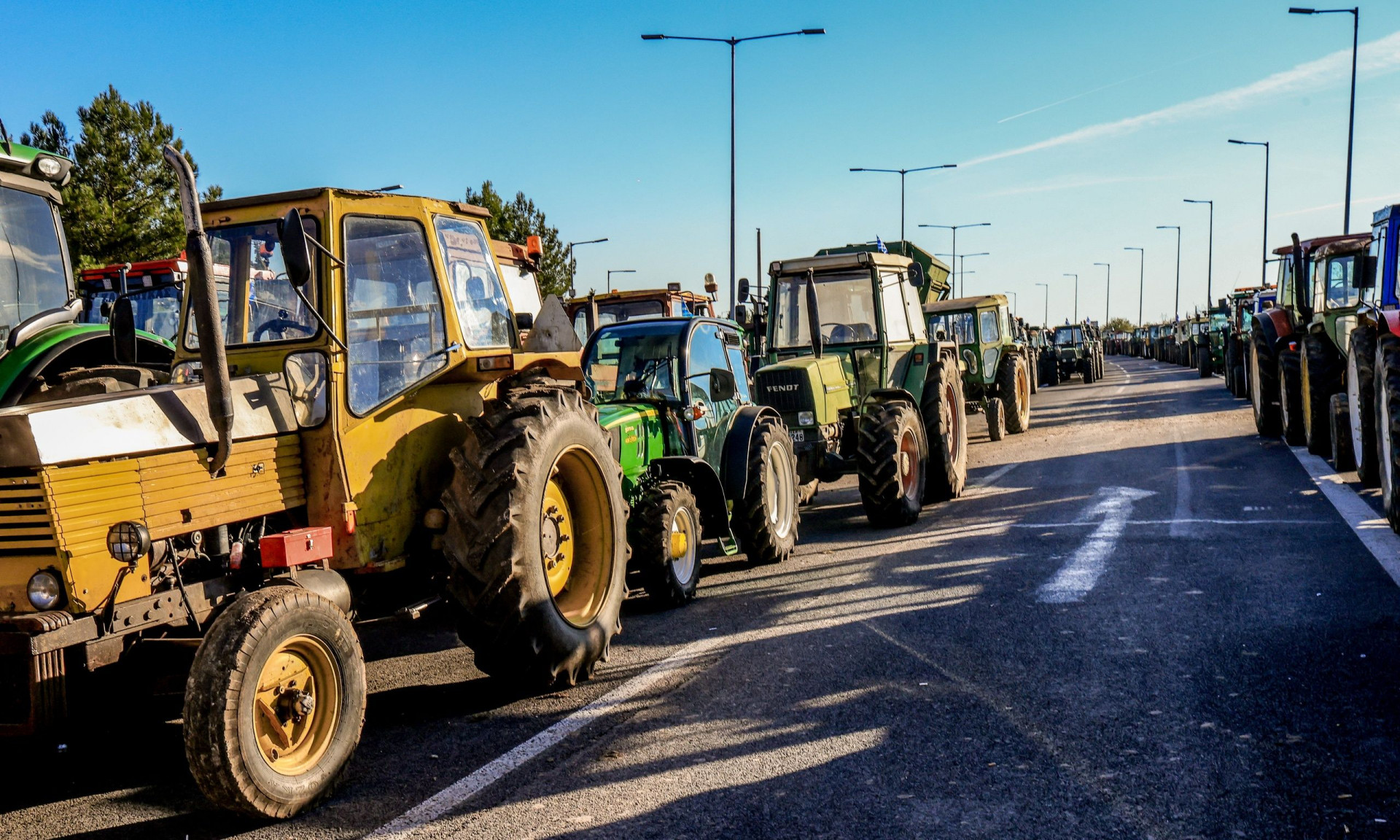 Κλιμάκωση των κινητοποιήσεων αποφάσισαν οι αγρότες - Κλείσιμο και των παρακαμπτήριων οδών αύριο