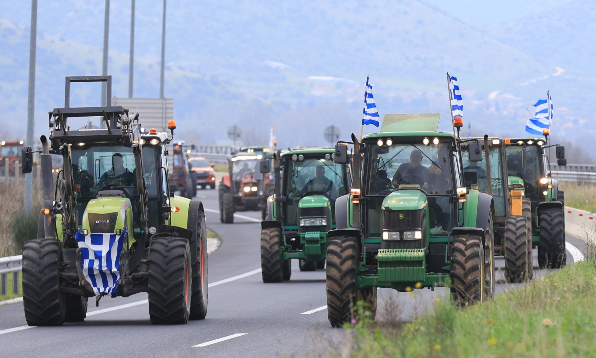 Ποιοι εκπρόσωποι αγροτών θα συμμετέχουν στη συνάντηση με τον πρωθυπουργό στις 15:00