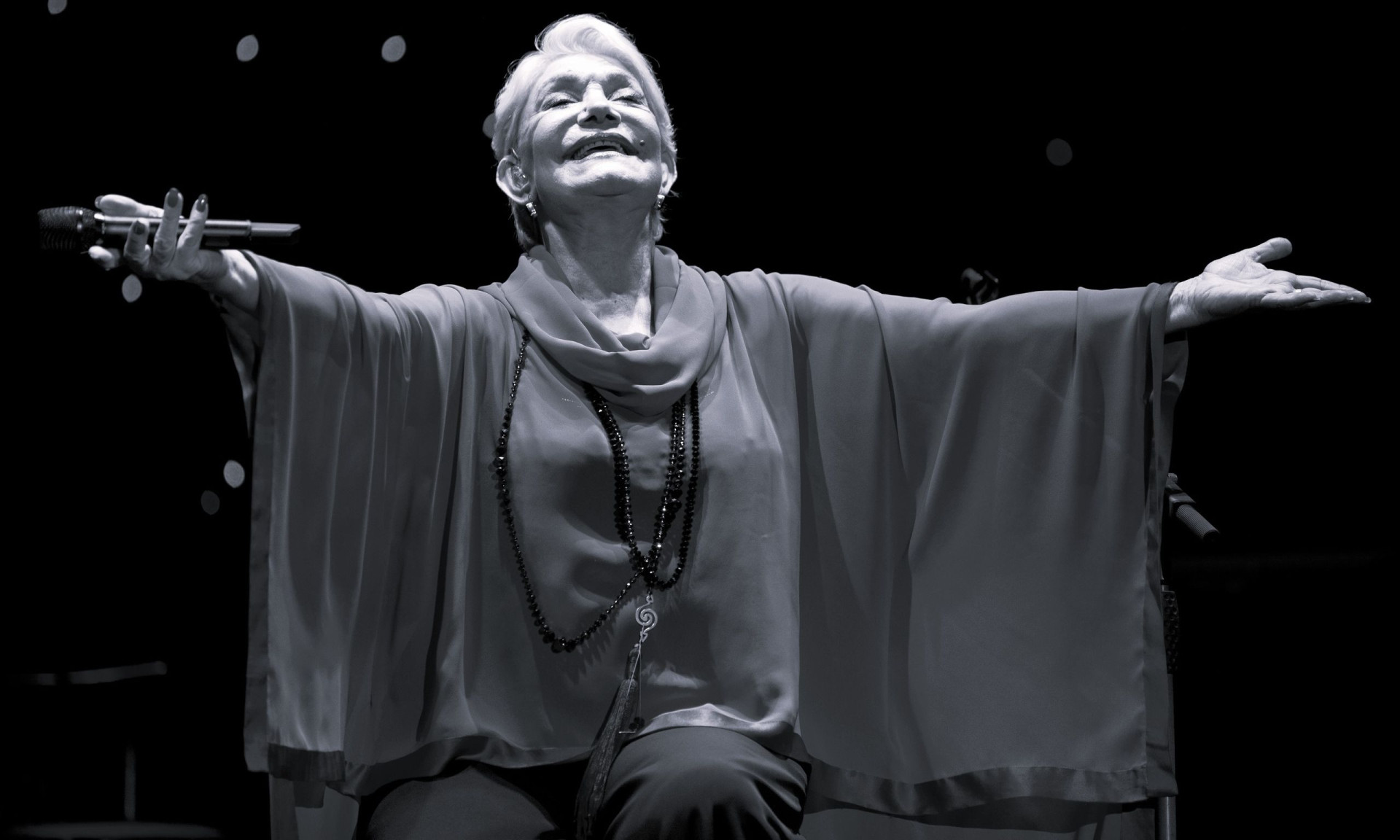 Πέθανε η Μαρινέλλα - Πανελλήνια συγκίνηση για την σπουδαία τραγουδίστρια