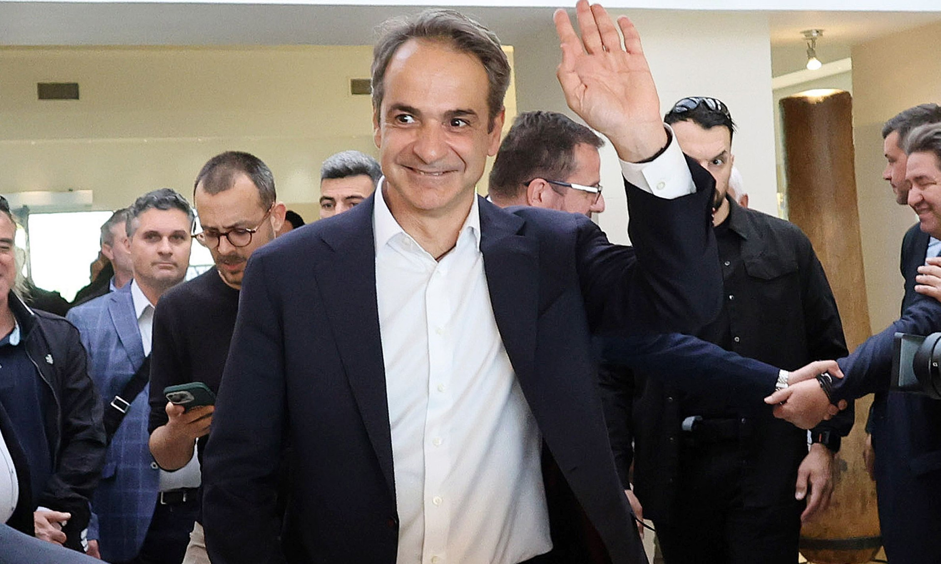 Το πακέτο στήριξης που φέρνει το υπερπλεόνασμα: 250 ευρώ σε χαμηλοσυνταξιούχους - Ποιοι άλλοι ωφελούνται - Στις 12.30 ανακοινώσεις Μητσοτάκη