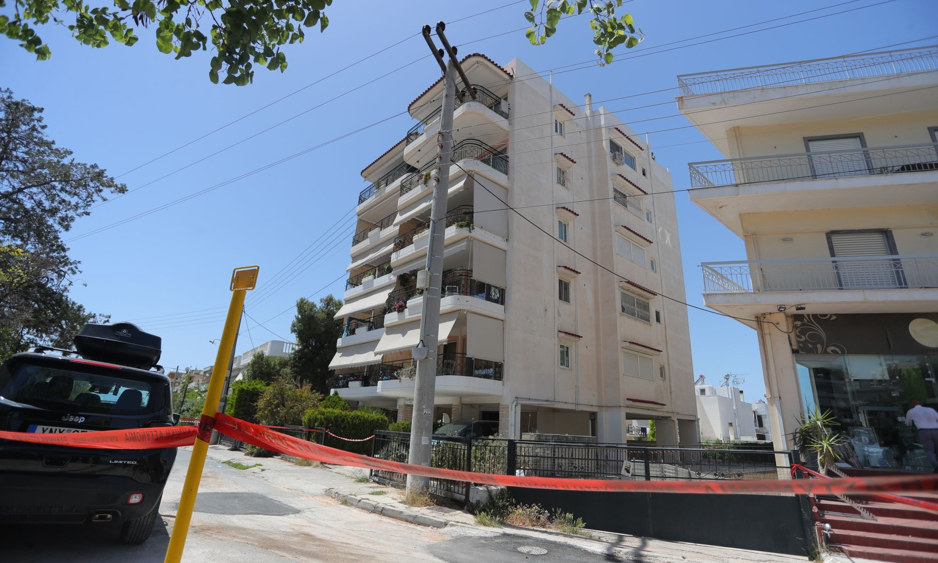 Συναγερμός στην Ηλιούπολη: Δύο 17χρονες έπεσαν από τον 6ο όροφο πολυκατοικίας - Σε σοβαρή κατάσταση στο Ασκληπιείο
