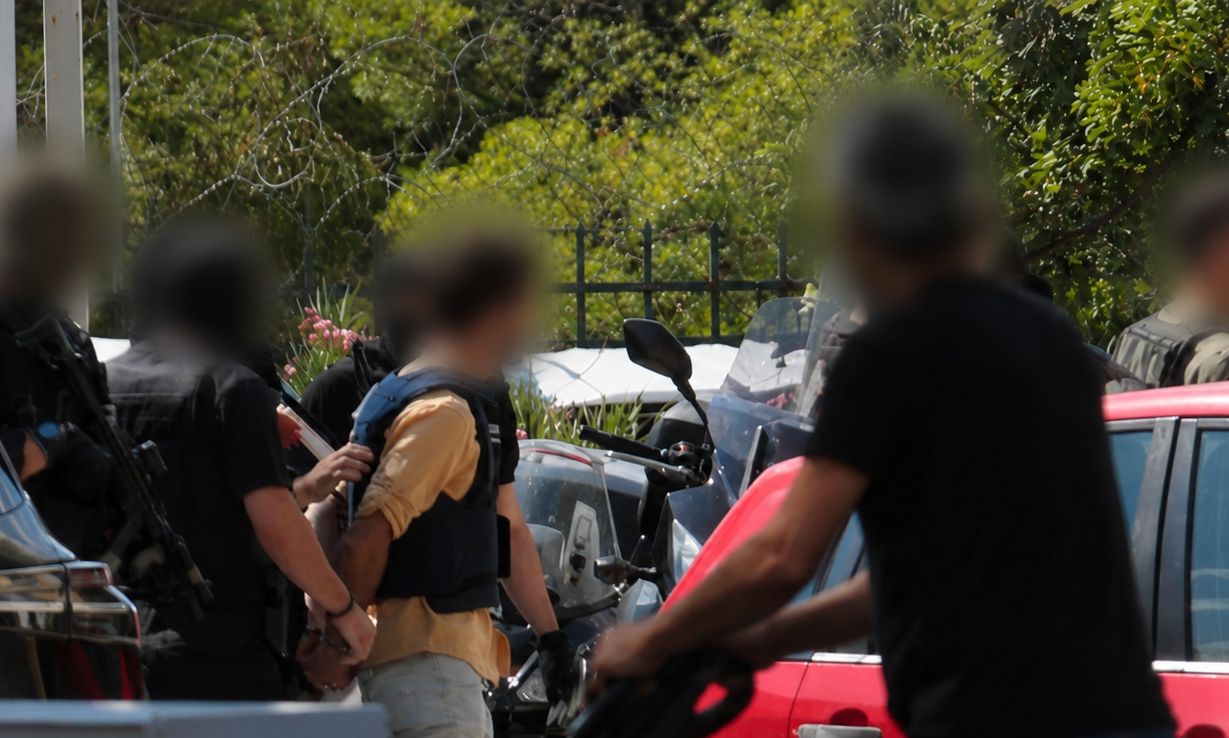 Εμπρησμός στη Marfin: Προφυλακιστέοι οι δύο κατηγορούμενοι μετά τις απολογίες τους 