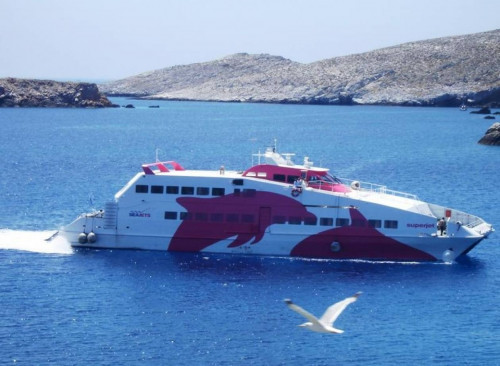 Αδυναμία προσέγγισης του «Σούπερ Τζετ» στη Μήλο