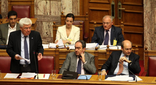 «Στον αέρα» το ν/σ για το υπαίθριο εμπόριο μετά το μπλόκο του ΠΑΣΟΚ
