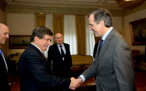 Ο Νταβούτογλου στην Αθήνα, οι Τούρκοι στο Αιγαίο!
