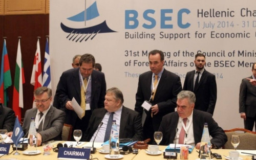 Η... χλιαρή απάντηση του Βενιζέλου στον Παπανδρέου