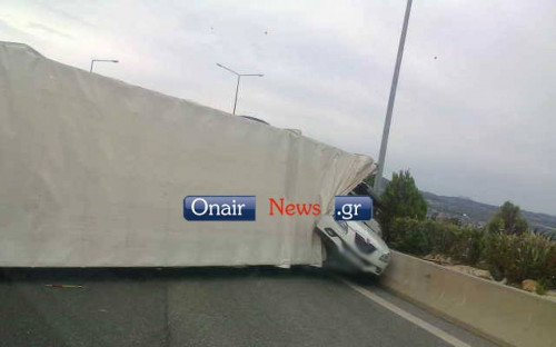 Aπίστευτες εικόνες από τροχαίο στην Πάτρα