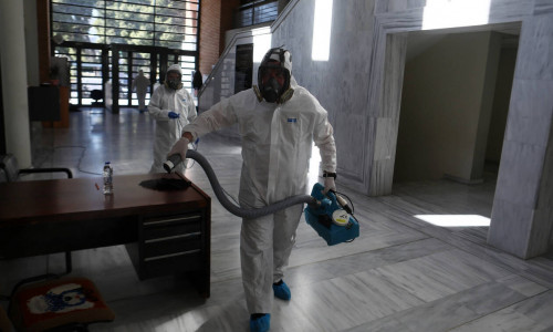 Κορονοϊός στην Ελλάδα: Θρίλερ με τον πρώτο νεκρό – Γιατί δεν έχει γίνει ακόμα η ταφή