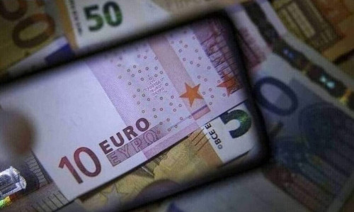Οι τράπεζες αρχίζουν να αυξάνουν τα επιτόκια των αποταμιευτών