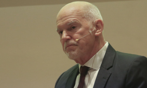 Επίθεση Παπανδρέου στην κυβέρνηση για το άσυλο: Λαμβάνει αντισυνταγματικά, απαράδεκτα μέτρα