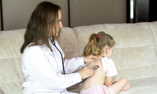 Έρχεται ο προσωπικός παιδίατρος - 530.000 παιδιά θα έχουν για πρώτη φορά δωρεάν πρόσβαση