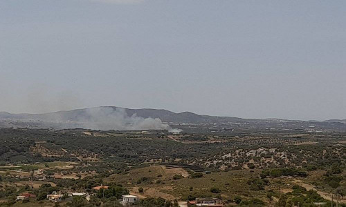 Φωτιά στο Μαρκόπουλο: Συνεχίζεται η μάχη με τις φλόγες - Άρση των κυκλοφοριακών ρυθμίσεων