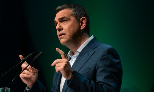 Απάντηση Τσίπρα σε Μητσοτάκη: «Μετά την ύβρη έρχεται η Νέμεσις»