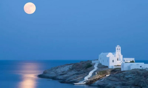 Επίσκεψη στην Παναγία Χρυσοπηγή της Σίφνου