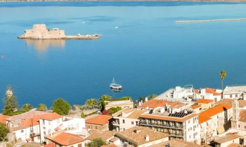 Βόλτα στο ιστορικό Ναύπλιο