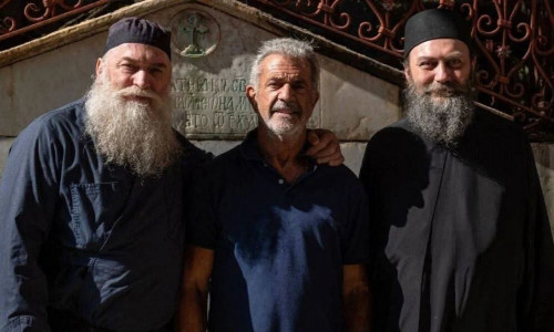 Μελ Γκίμπσον: «Συνδέθηκα με τον Θεό όσο πουθενά αλλού» - Η εξομολόγηση του ηθοποιού για το Άγιο Όρος