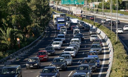 Κίνηση τώρα: Τροχαίο ατύχημα στην Κηφισίας - Τεράστια κυκλοφοριακά προβλήματα και σε Κηφισό