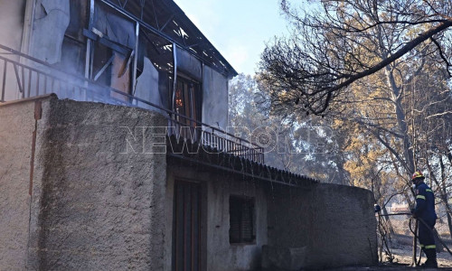 Σε ύφεση η φωτιά σε Πικέρμι, Ραφήνα, Σπάτα – Επίγειες δυνάμεις στο σημείο για τυχόν αναζωπυρώσεις