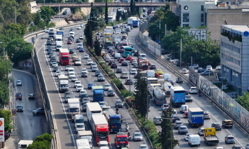 Άνοιξε η Περιφερειακή Υμηττού - Μεγάλες καθυστερήσεις