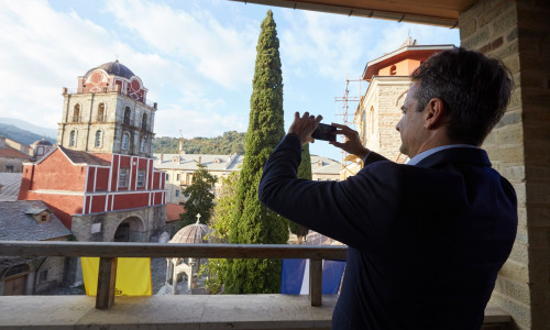 Στο Άγιο Όρος ο Μητσοτάκης: Διήμερη επίσημη επίσκεψη και επαφές με τους ηγουμένους των μονών